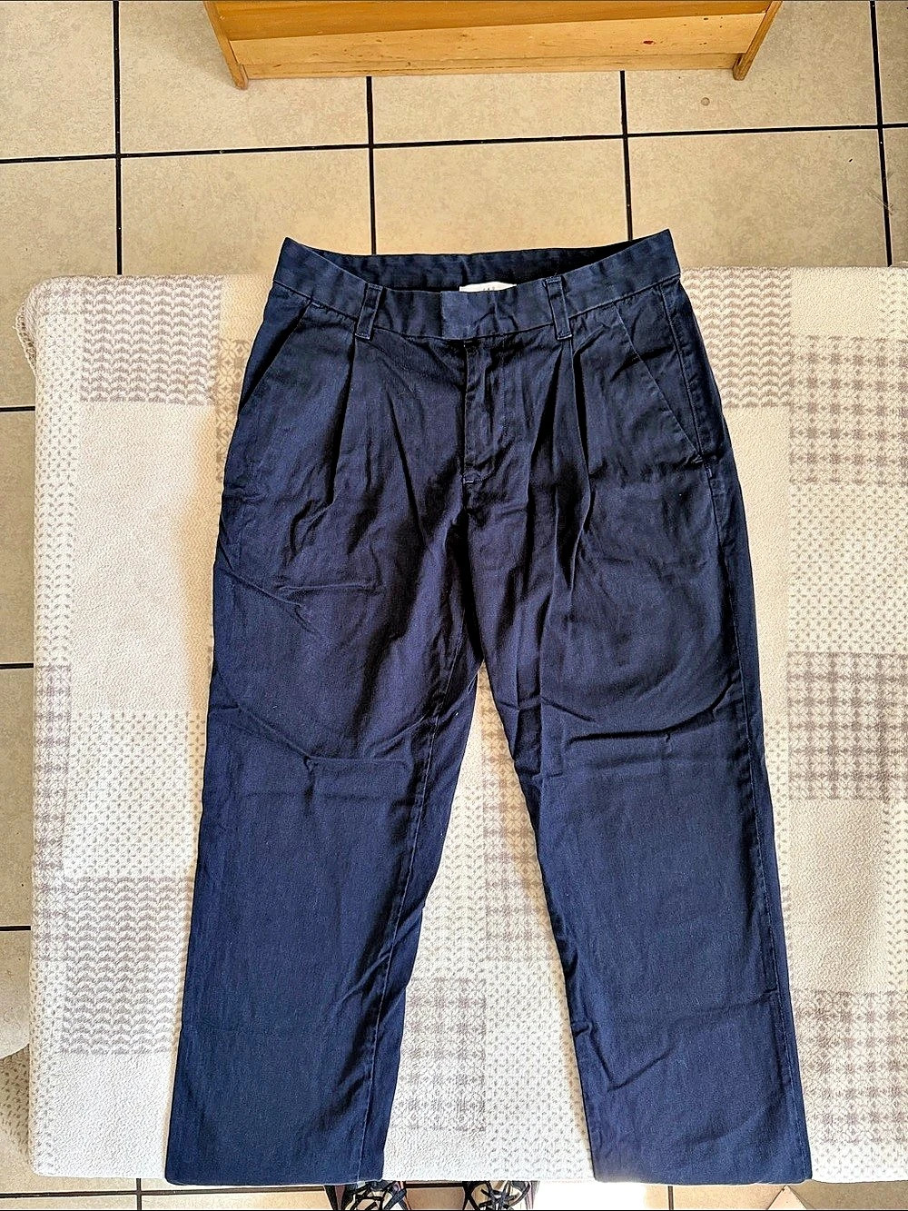 SKU Save Khaki United 
Cargo Pants in Blue Waist 30